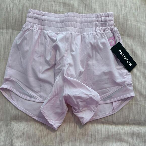 lululemon athletica Pants - Lululemon Athletica Hotty Hot High-Rise Lined Short 4"